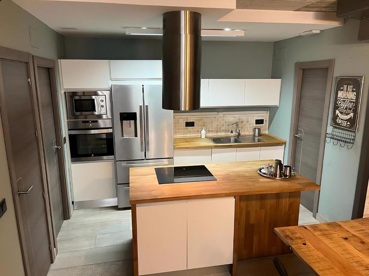 Apartamentos Living Sevilla Centro Maestranza Екстер'єр фото