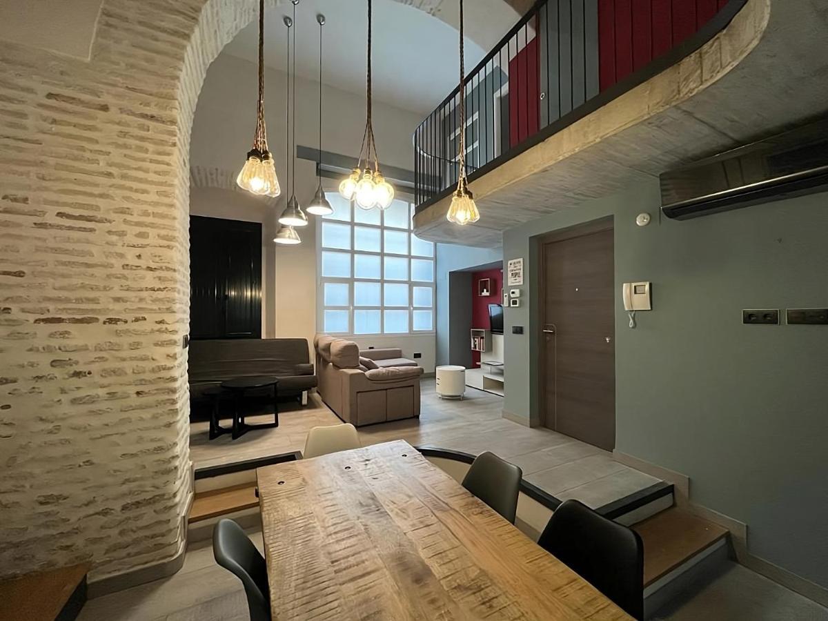 Apartamentos Living Sevilla Centro Maestranza Екстер'єр фото