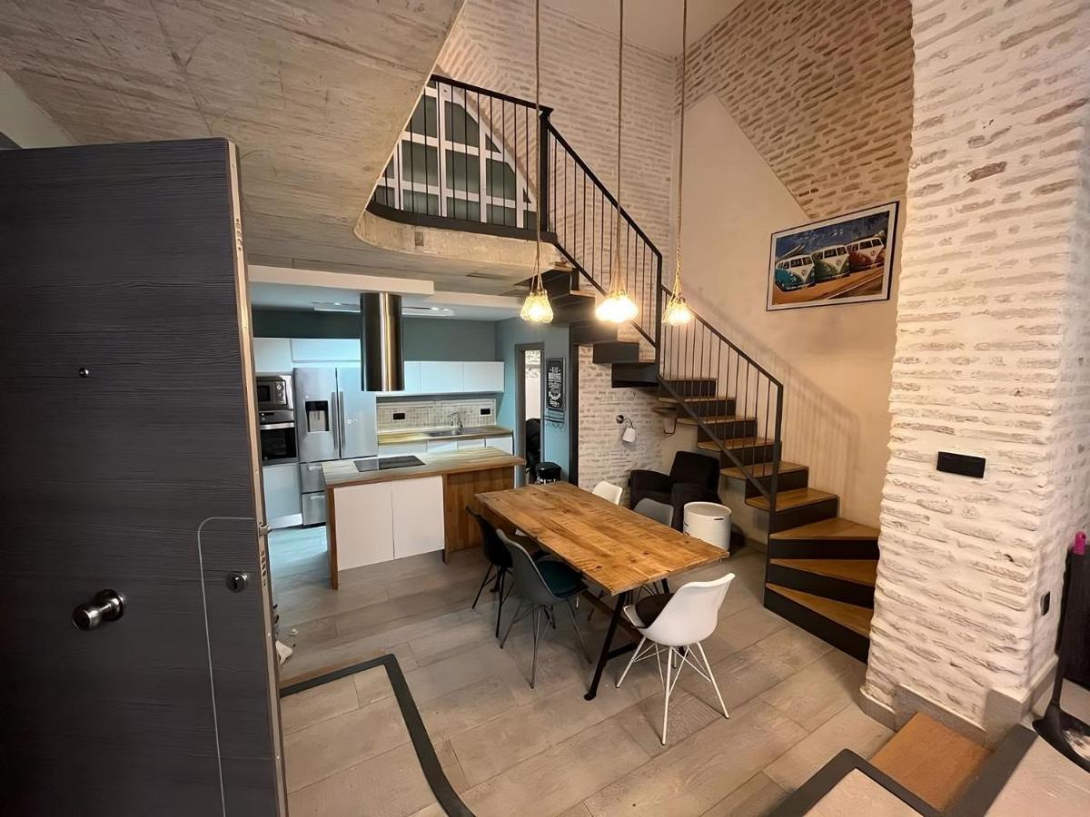 Apartamentos Living Sevilla Centro Maestranza Екстер'єр фото
