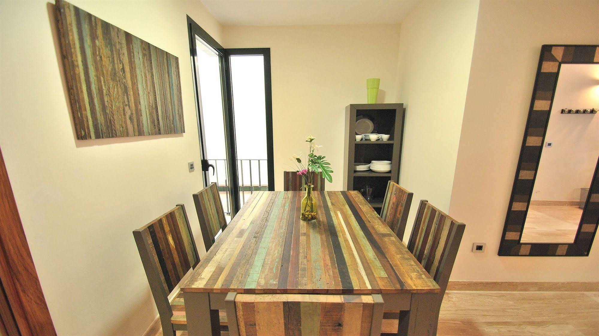 Apartamentos Living Sevilla Centro Maestranza Екстер'єр фото